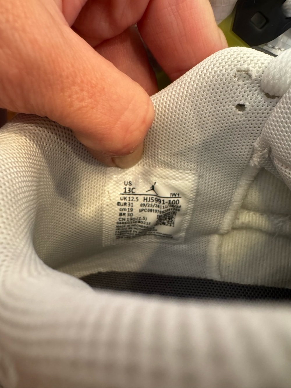 Jordan 4 Retro PS Kids' White/Lemon Twist. 13C NIB - Picture 6 of 10